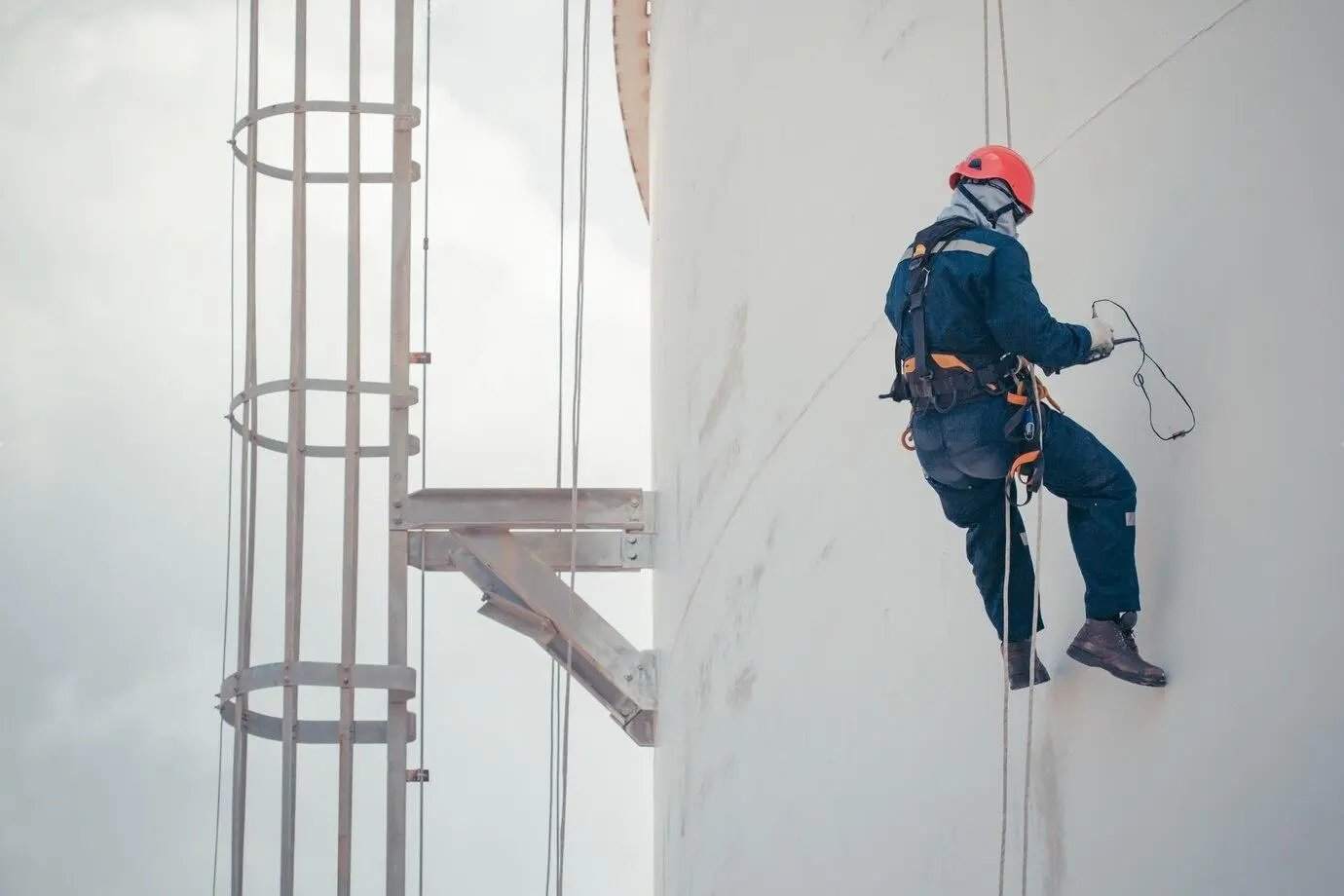How Does Weather Affect The Timeline Of An Exterior Painting Project?
