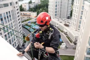 What Makes the Smart Spider Pro Ideal for High-Rise Building Maintenance?