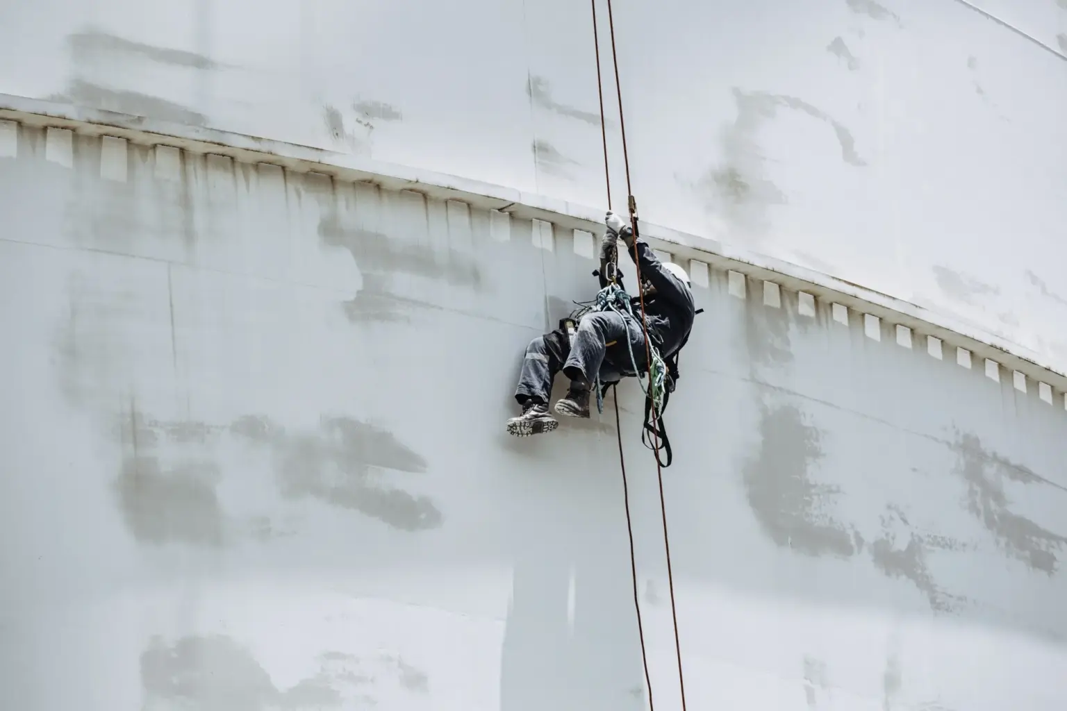 Is Building Maintenance Necessary for High-Rise Buildings?